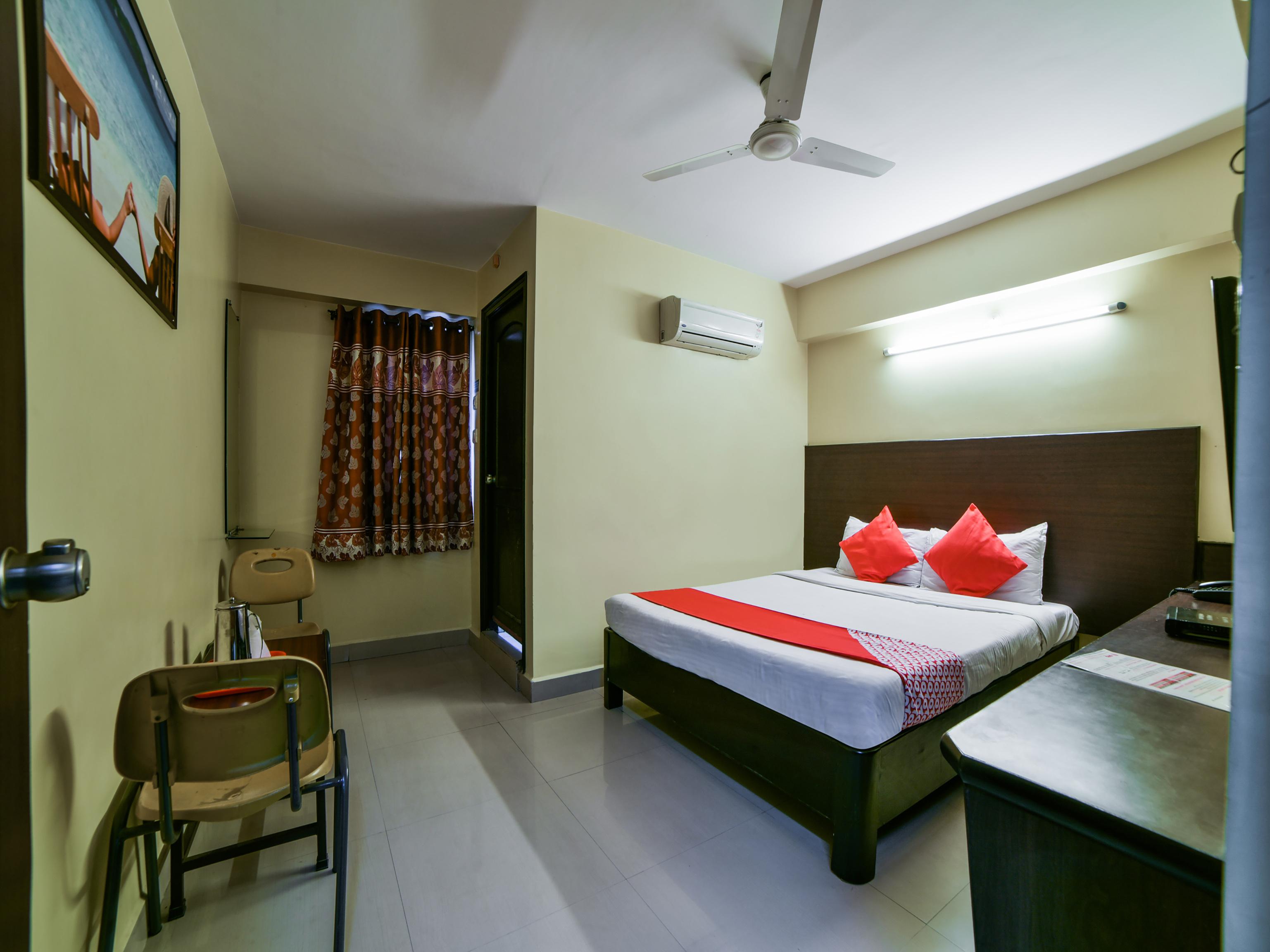 Oyo 2840 Kanha Grand Hyderabad Eksteriør billede